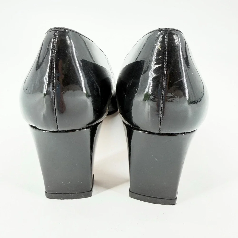 Roberto Capucci Black Patent Leather Square Toe Pumps Italy Size 9B Embossed